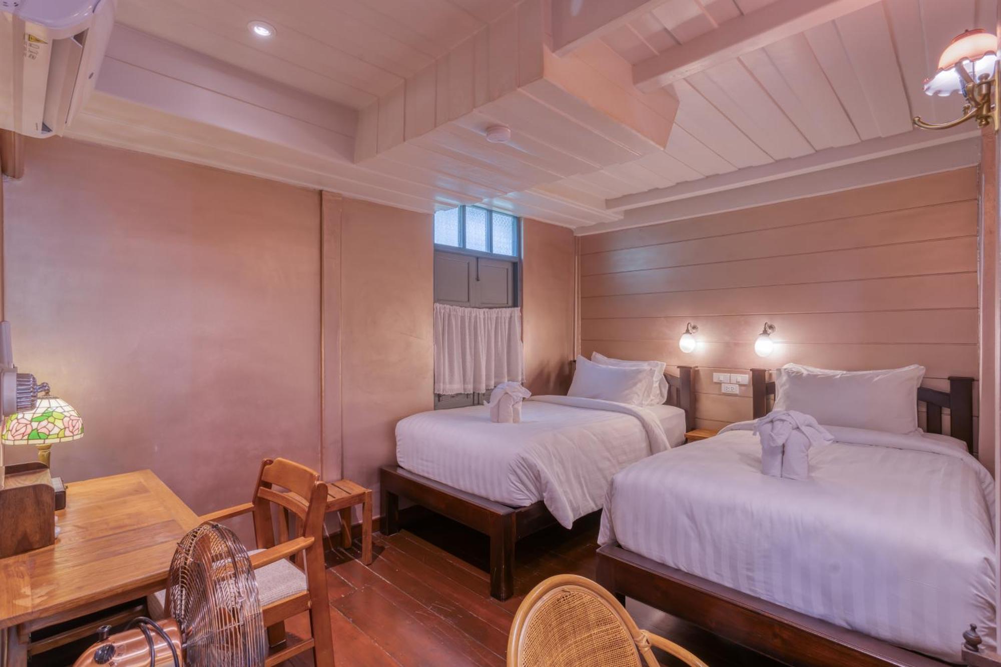 Bed and Breakfast Priya Boutique House Bangkok Exterior foto
