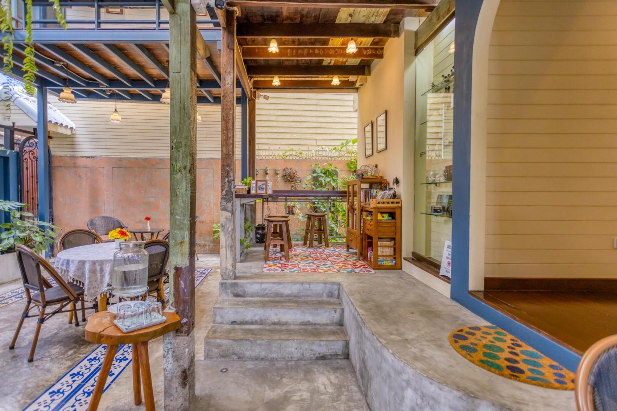 Bed and Breakfast Priya Boutique House Bangkok Exterior foto