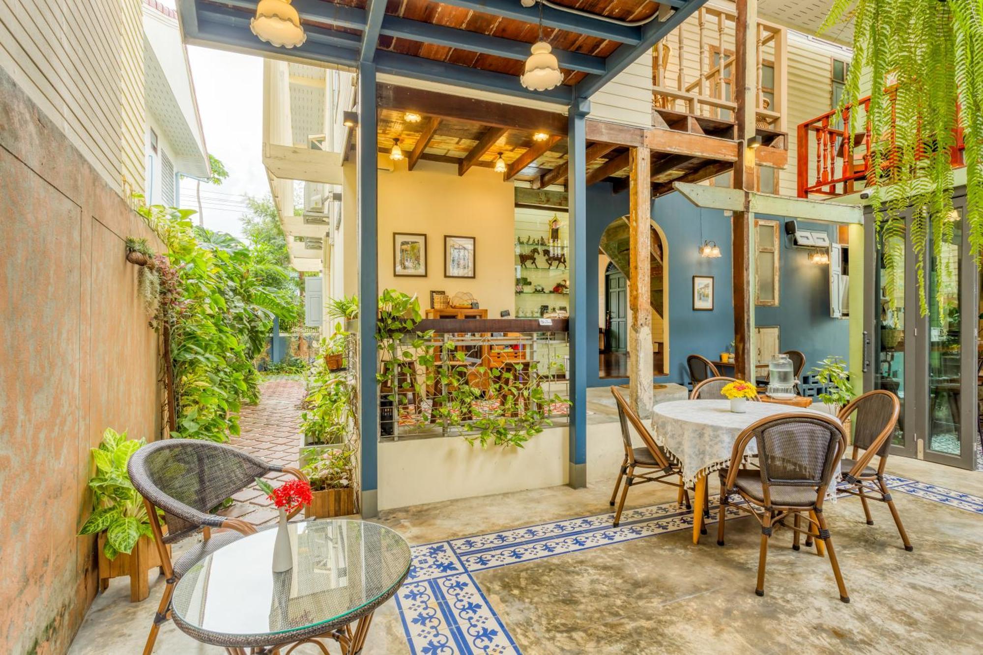 Bed and Breakfast Priya Boutique House Bangkok Exterior foto